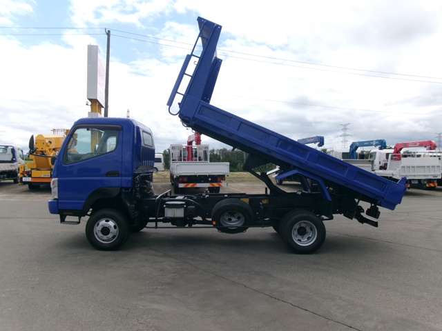 Mitsubishi Fuso Canter 4
