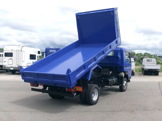 Mitsubishi Fuso Canter 7