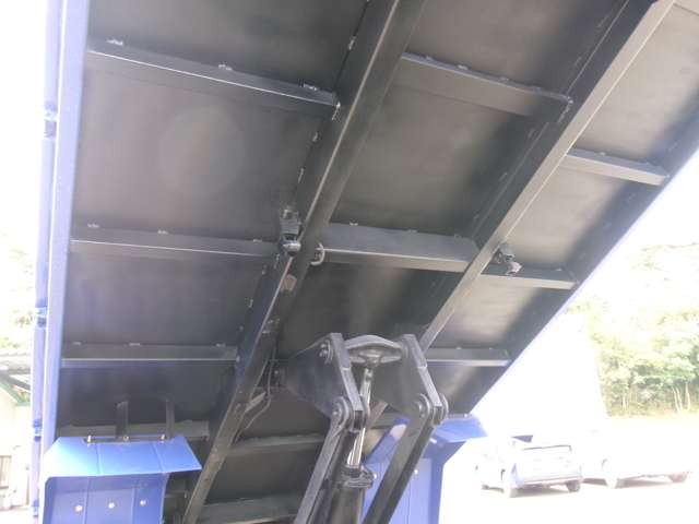 Mitsubishi Fuso Canter 10