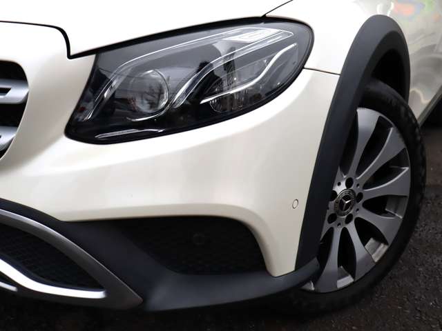 Mercedes-Benz E-Class All-Terrain 12