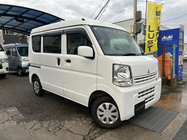 Mitsubishi Minicab Van 3