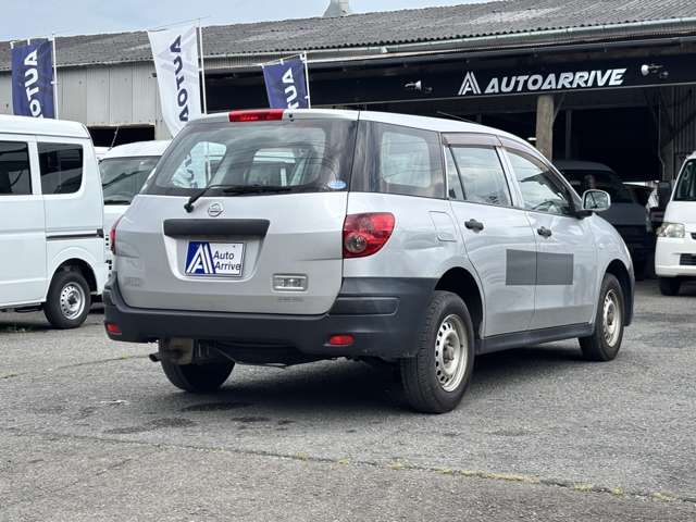 Nissan AD 8