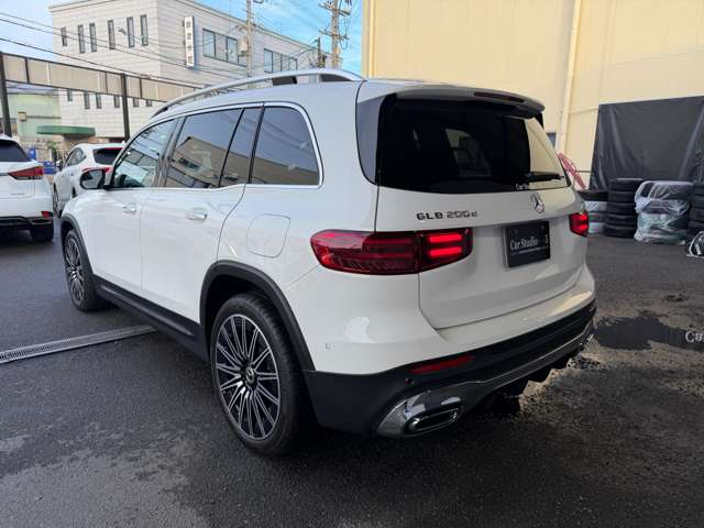 Mercedes-Benz GLB 11