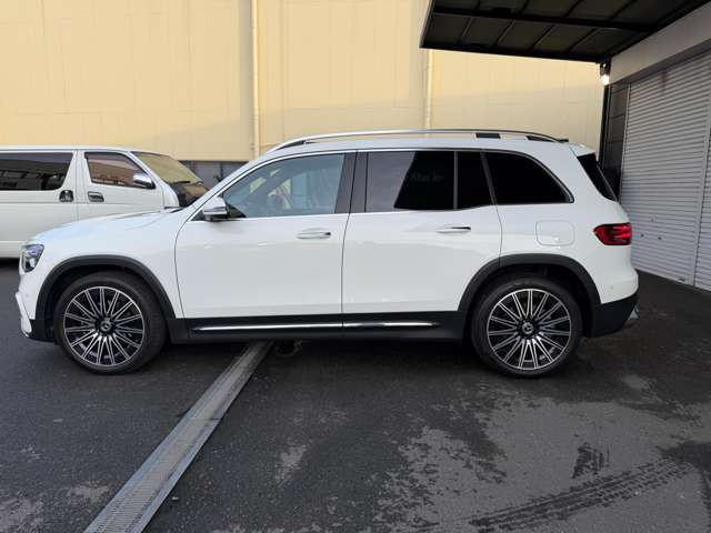 Mercedes-Benz GLB 12