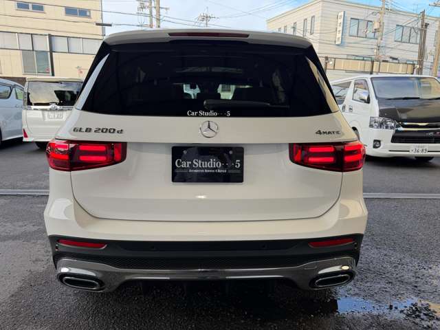 Mercedes-Benz GLB 10
