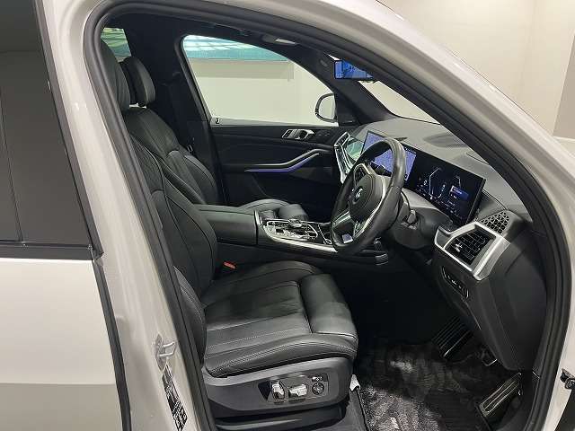 BMW X7 6