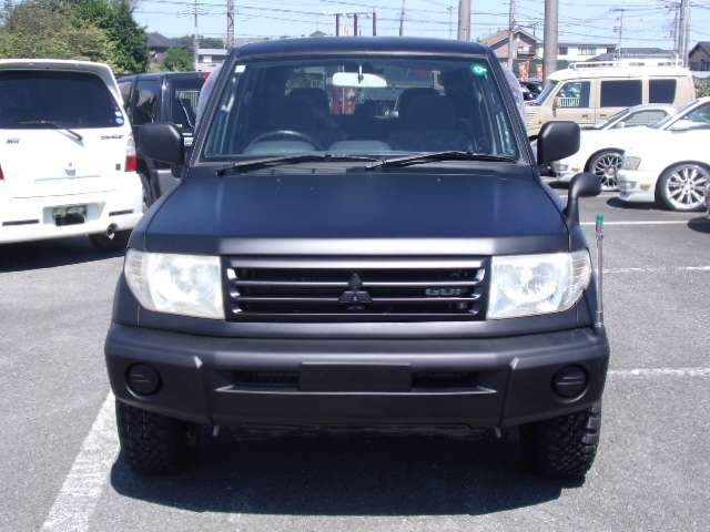 Mitsubishi Pajero iO 2