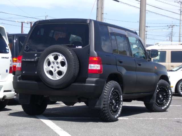 Mitsubishi Pajero iO 7