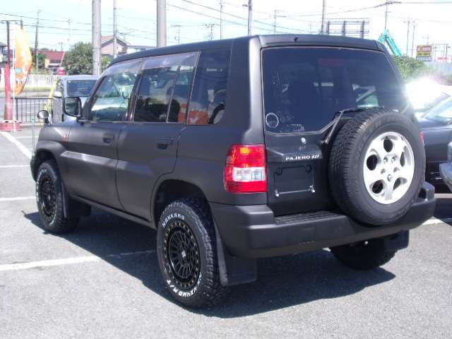Mitsubishi Pajero iO 9