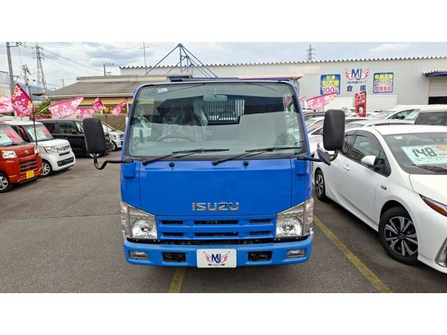 Isuzu Elf 2
