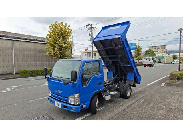 Isuzu Elf 3