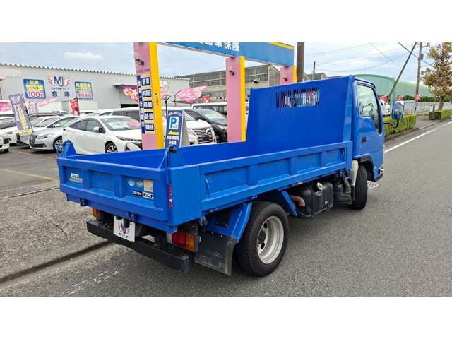 Isuzu Elf 8