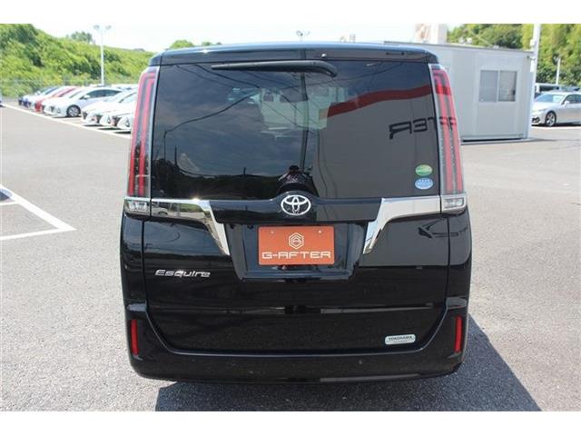 Toyota Esquire 12