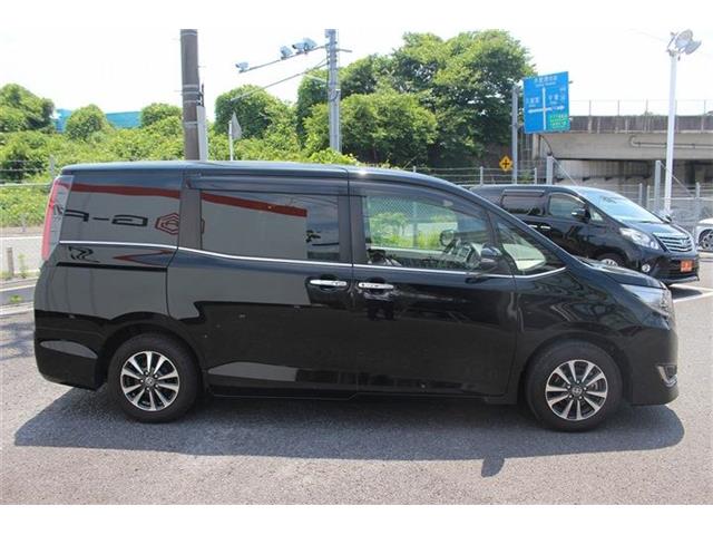 Toyota Esquire 10