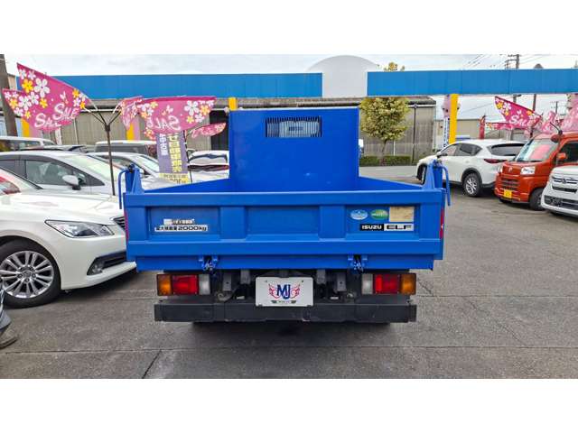 Isuzu Elf 12