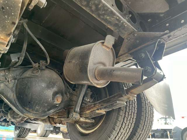 Isuzu Elf 5