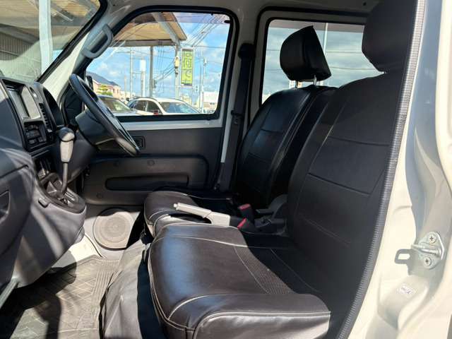 Daihatsu Hijet Deck Van 12