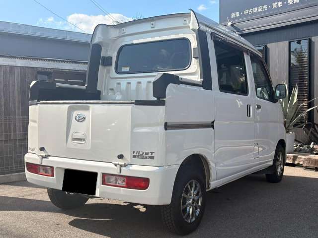 Daihatsu Hijet Deck Van 5