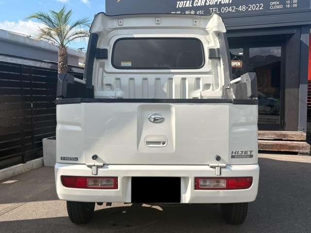 Daihatsu Hijet Deck Van 6
