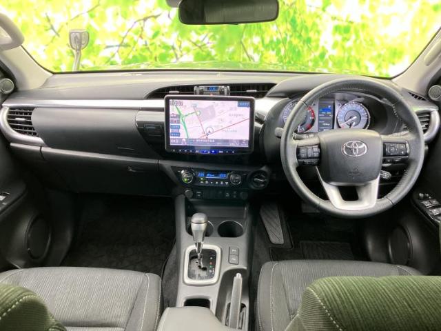 Toyota Hilux 2