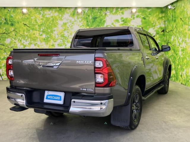 Toyota Hilux 6