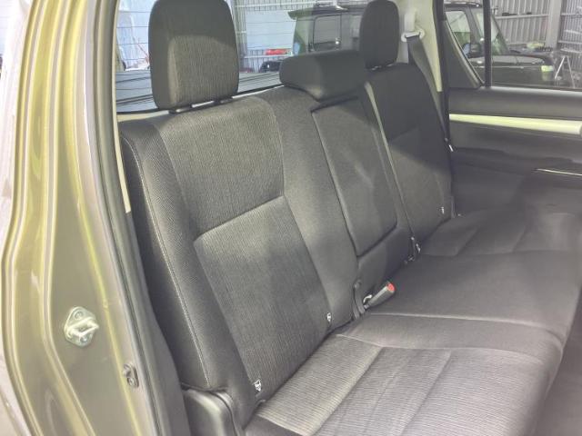 Toyota Hilux 8