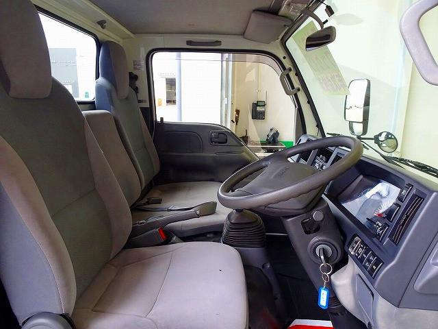 Isuzu Elf 6
