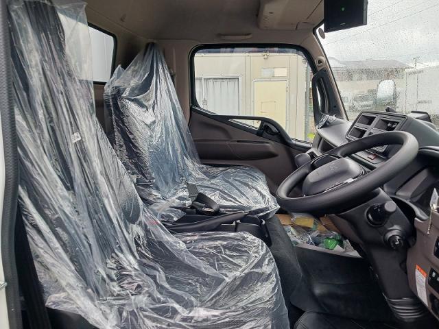 Mitsubishi Fuso Canter 7