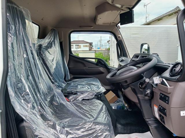 Mitsubishi Fuso Canter 7
