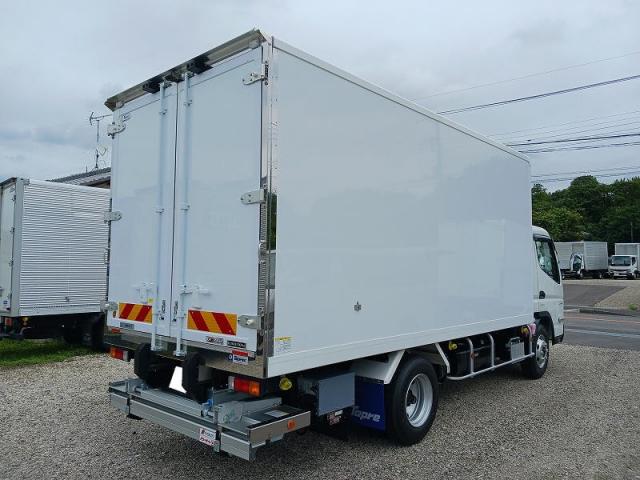 Mitsubishi Fuso Canter 2