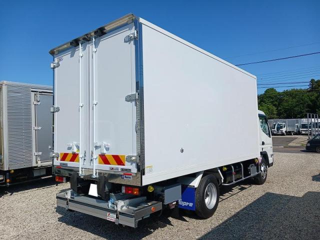 Mitsubishi Fuso Canter 2