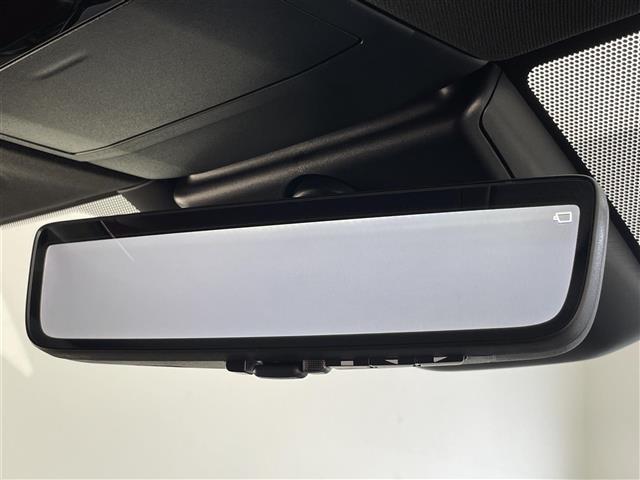 Lexus NX 11