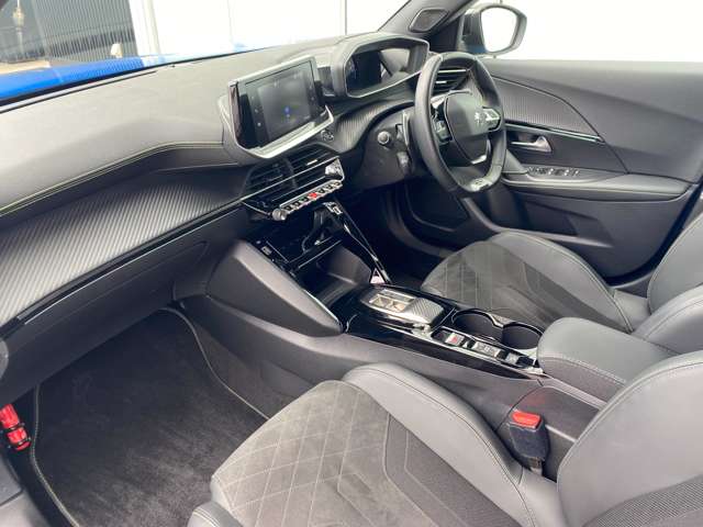 Peugeot SUV 2008 12