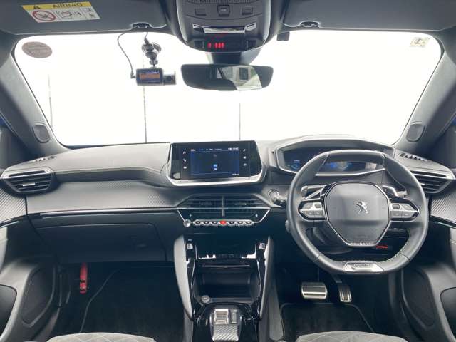 Peugeot SUV 2008 2