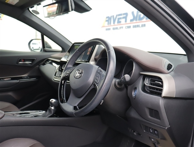 Toyota C-HR 8