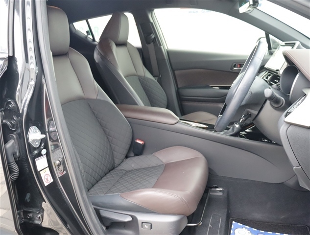 Toyota C-HR 9