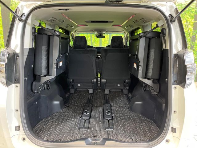 Toyota Vellfire 11