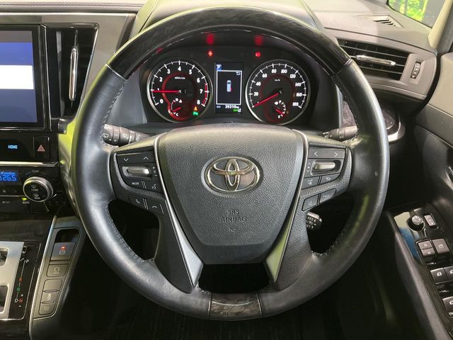 Toyota Vellfire 12