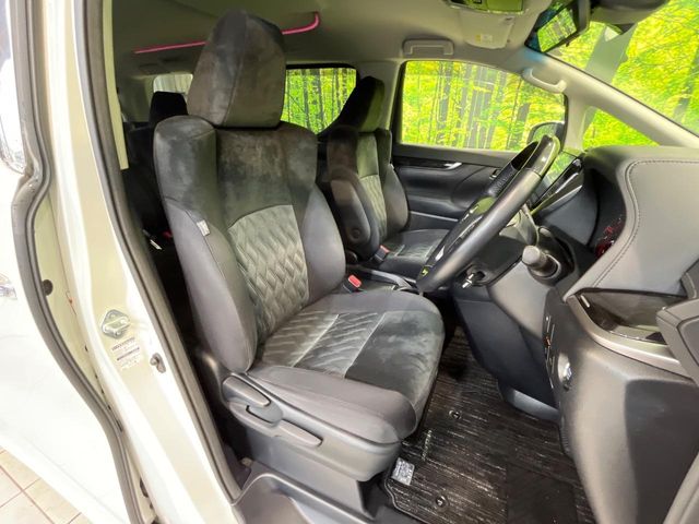 Toyota Vellfire 8