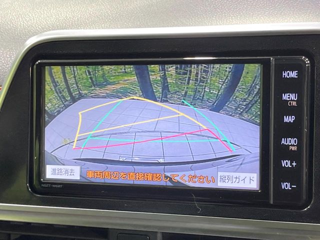 Toyota Sienta 4