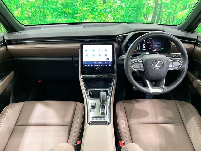 Lexus LBX 2
