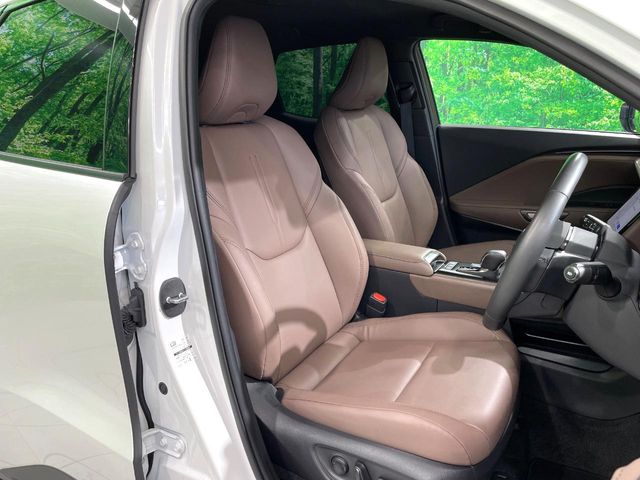 Lexus LBX 10