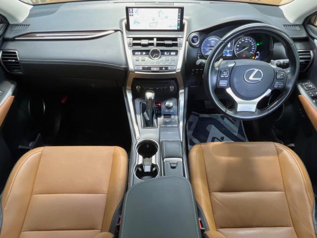Lexus NX 2