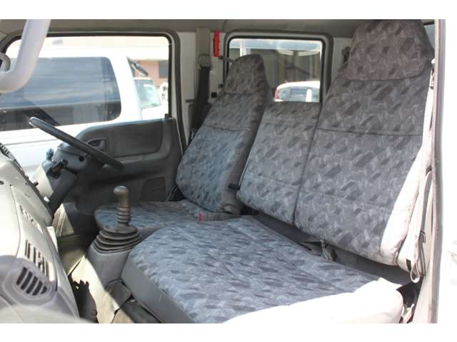 Mazda Titan Dash 11