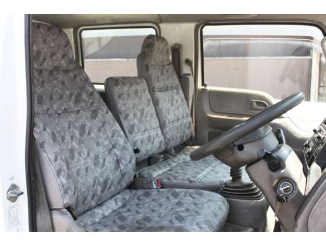 Mazda Titan Dash 10