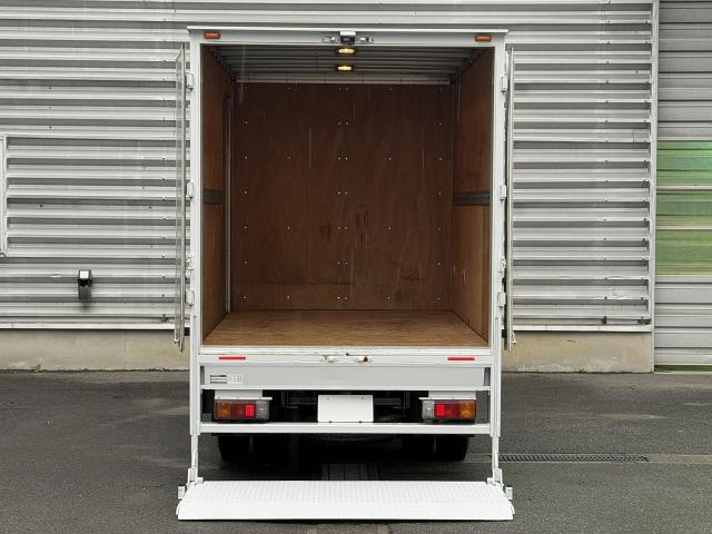 Hino Dutro 6