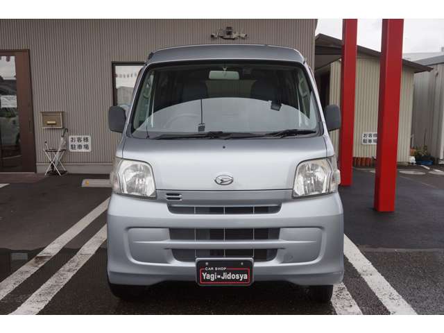 Daihatsu Hijet Cargo 6
