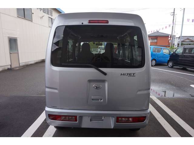 Daihatsu Hijet Cargo 7