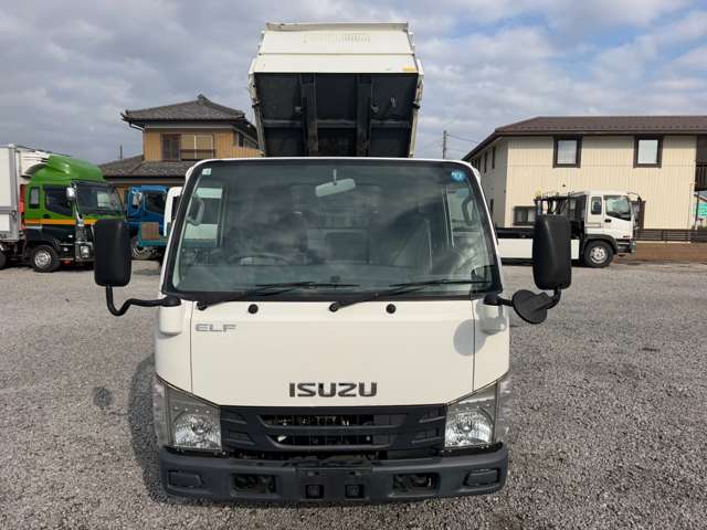 Isuzu Elf 3