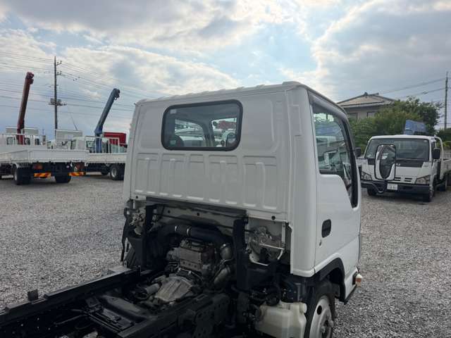 Isuzu Elf 10
